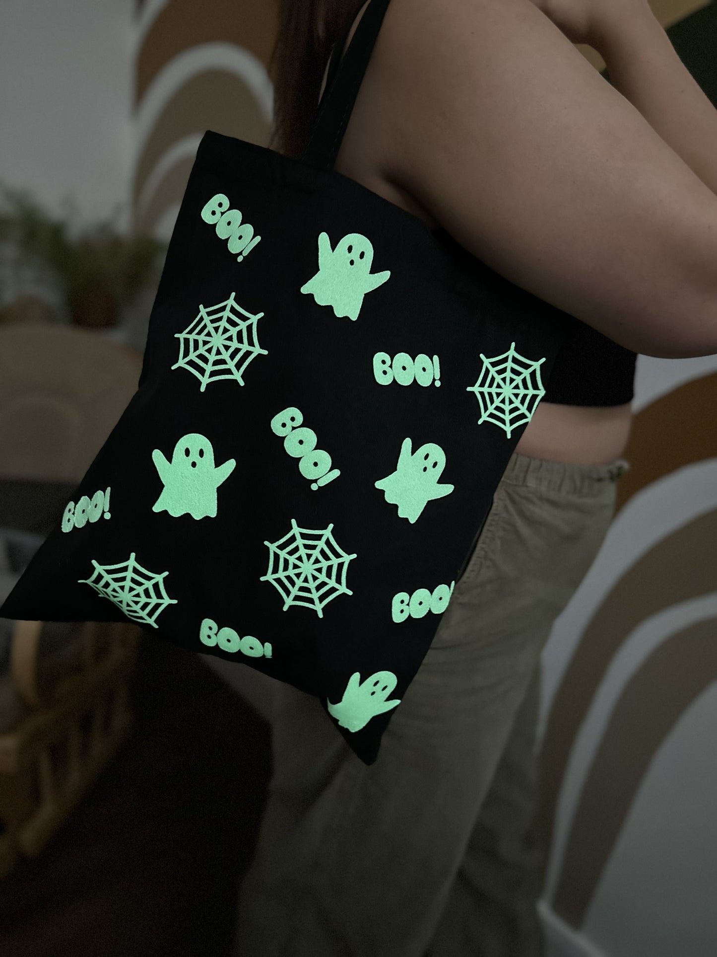 Halloween theme glow in the dark tote bag